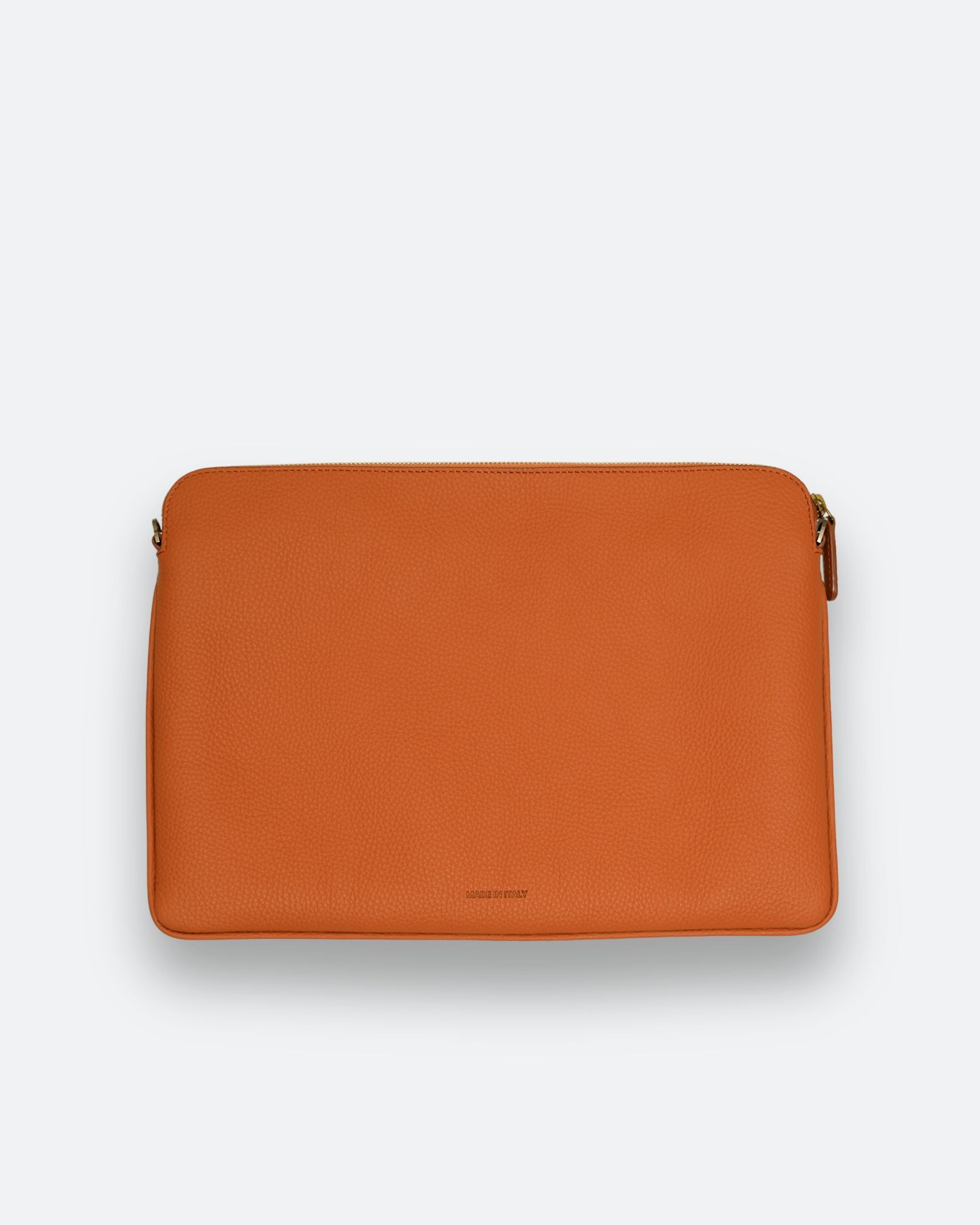 ALEMI Zurich | LAPTOP CASE | Accessoires | Burnt Orange | Soft Grain Leather | Back