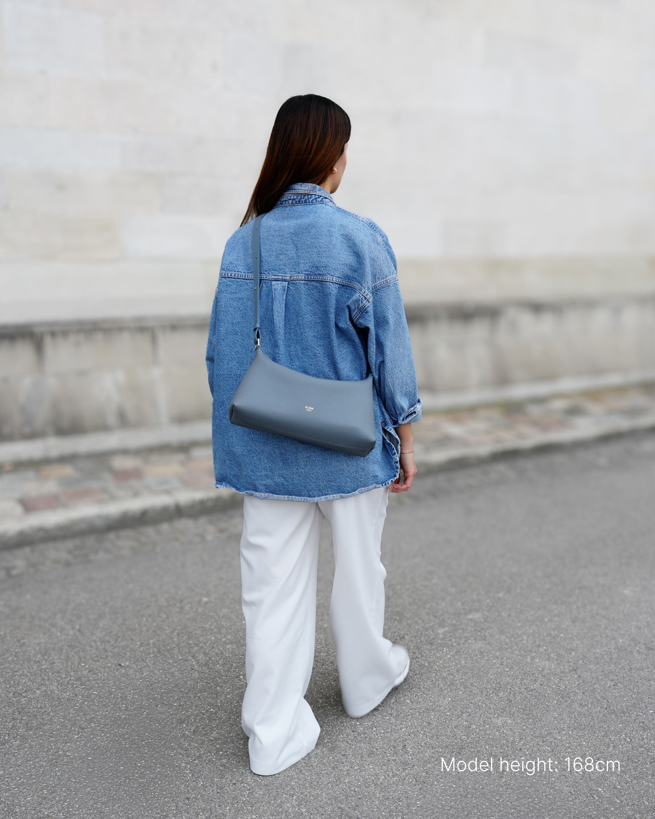 ALEMI Zurich | LETTEN SMALL | Small Bag | Ice Blue I Soft Grain Leather | Bag on model