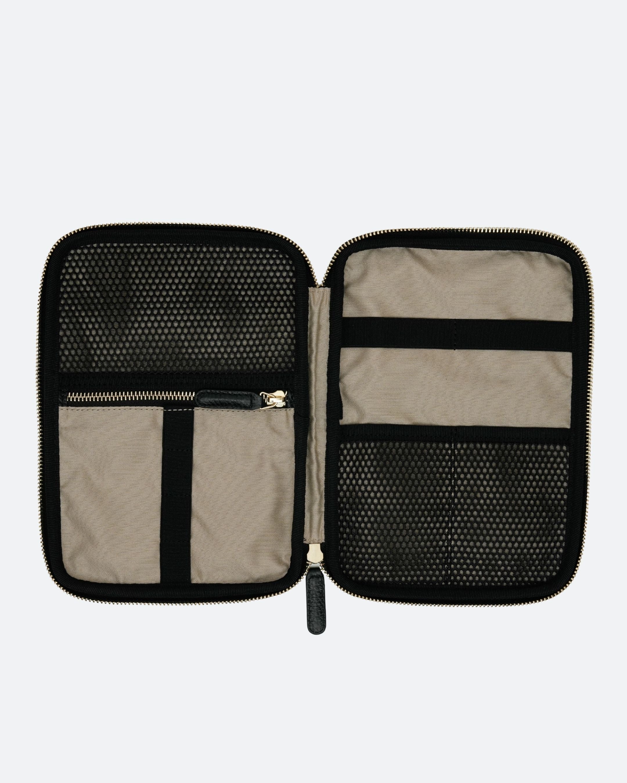 ALEMI Zurich | TECHNOPARK | Accessoires | Black | Soft Grain Leather | Inside empty