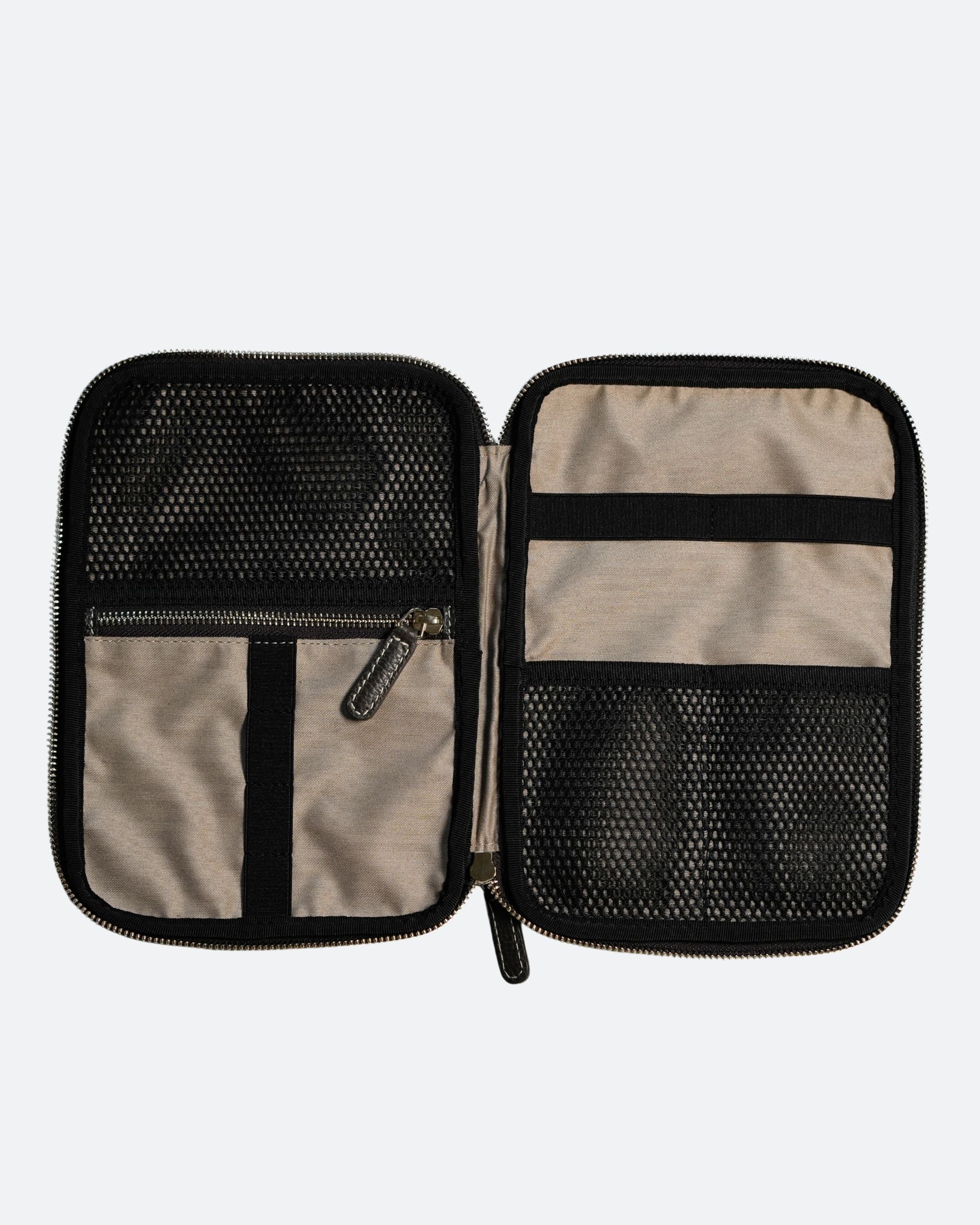 ALEMI Zurich | TECHNOPARK | Accessoires | Dark Brown Embossed | Soft Grain Leather | Inside