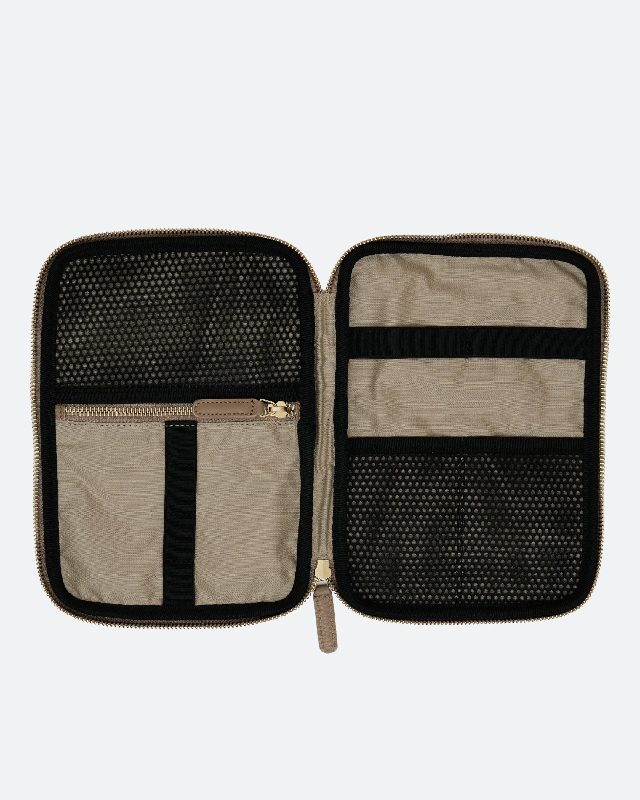 ALEMI Zurich | TECHNOPARK | Accessoires | Greige | Soft Grain Leather | Inside empty