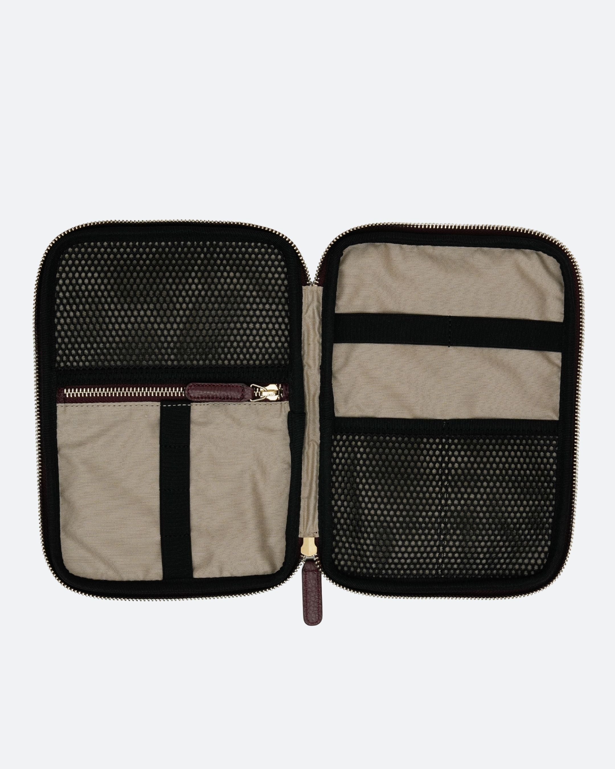 ALEMI Zurich | TECHNOPARK | Accessoires | Maroon Red | Soft Grain Leather | Inside empty
