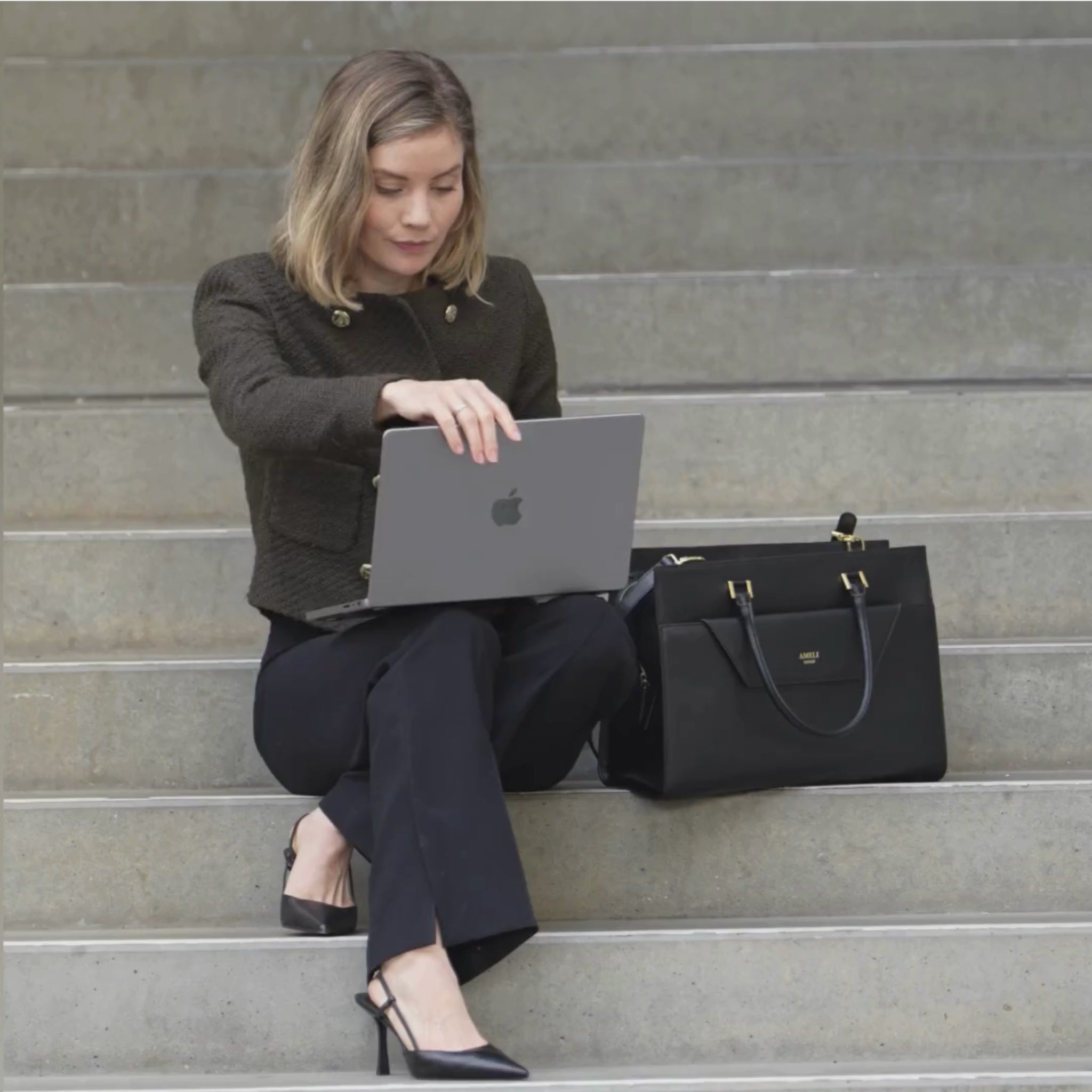 AMELI Zurich | CENTRAL | Black | Pebbled Leather | Video