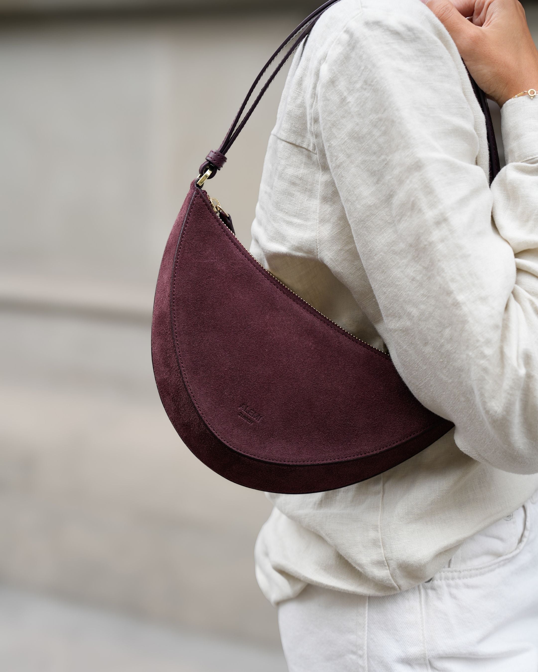 ALEMI Zurich | HELVETIA | Small Bag | Maroon Red I Suede Leather | Top Handle