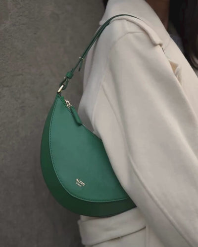 ALEMI Zurich | HELVETIA | Small Bag | Emerald Green | Saffiano Leather | Video